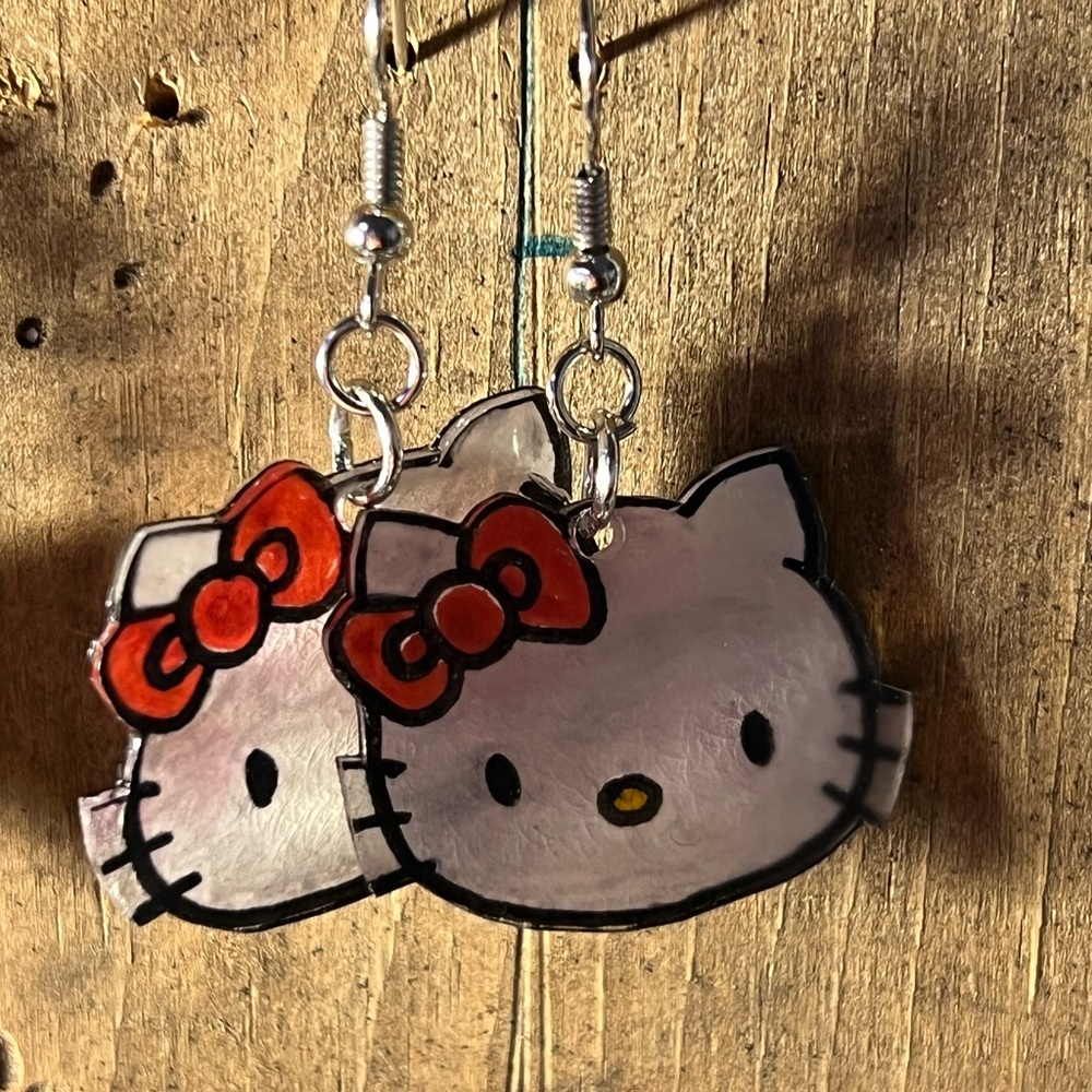 Hello Kitty Drop Earrings